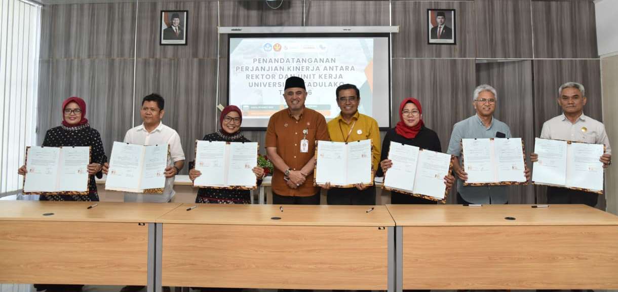 Penandatanganan Perjanjian Kinerja Tahun 2026 Unit kerja UPA Perpustakaan dan Rektor Universitas Tadulako