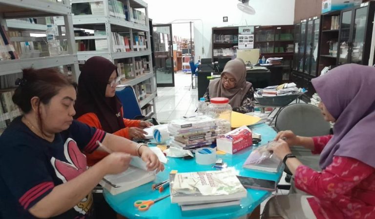 Program Kegiatan Perawatan Koleksi dan Alih Media UPA Perpustakaan Universitas Tadulako Tahun 2026
