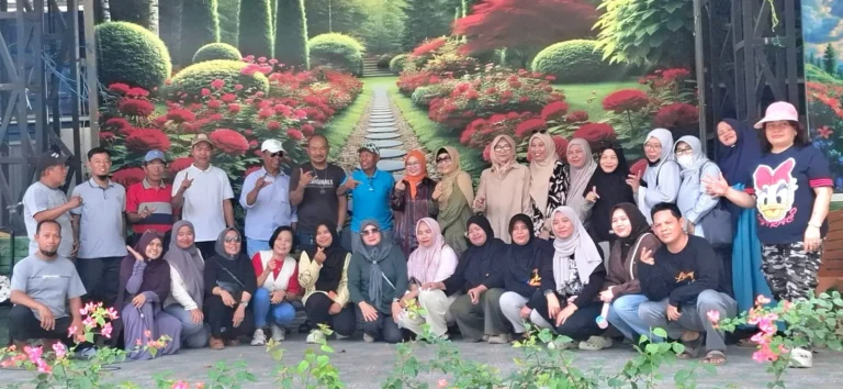 Momen Penuh Kehangatan dan Haru: UPA Perpustakaan Universitas Tadulako Gelar Silaturahmi pada Acara Purnabakti Drs. I Gede Surata, M.Si