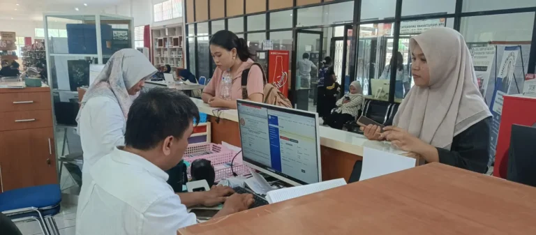 Layanan Peminjaman Buku di UPA Perpustakaan Universitas Tadulako untuk Mendukung Kebutuhan Pembelajaran